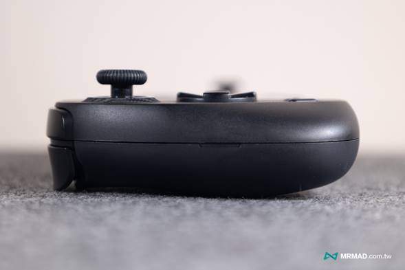 Flat grip of the Serafim S3 Game Controller